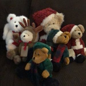Christmas themed Boyd’s Bears